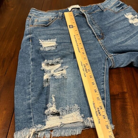 Wax Jeans Distressed Women’s High Waist Shorts Size 3X - Picture 9 of 10